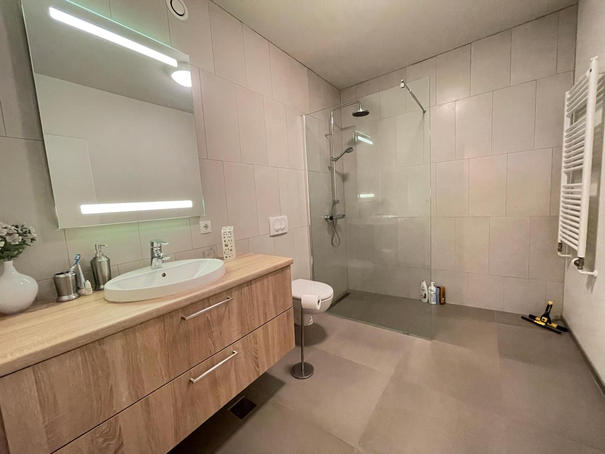 Modern And Spacious 3 Bedroom Apartment In Kopavogur Reykjavík Dış mekan fotoğraf
